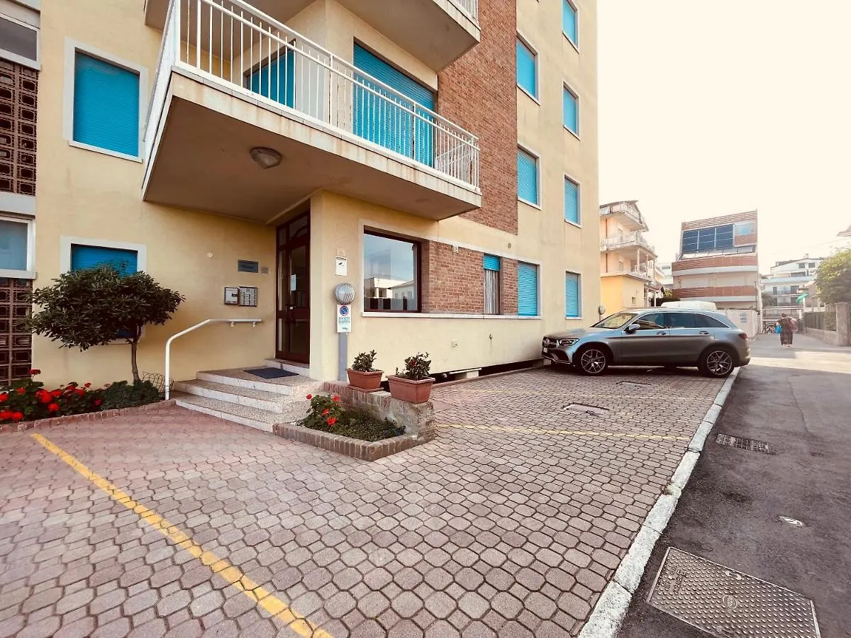Appartamento Cima - Vista Mare, 3 Camere, Wifi, Family Apartment Τζεσόλο Λίντο 0*,